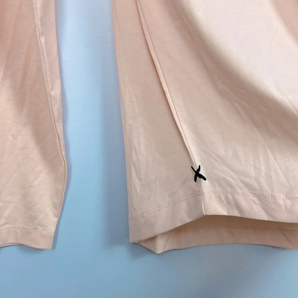 NWOT Cuts AO Long Sleeve Curve Hem Tee - Picture 6 of 11